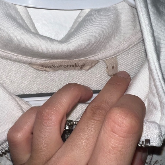 Soft Surroundings Embroidered 1/4 Zip Sweatshirt Size M - Picture 3 of 4